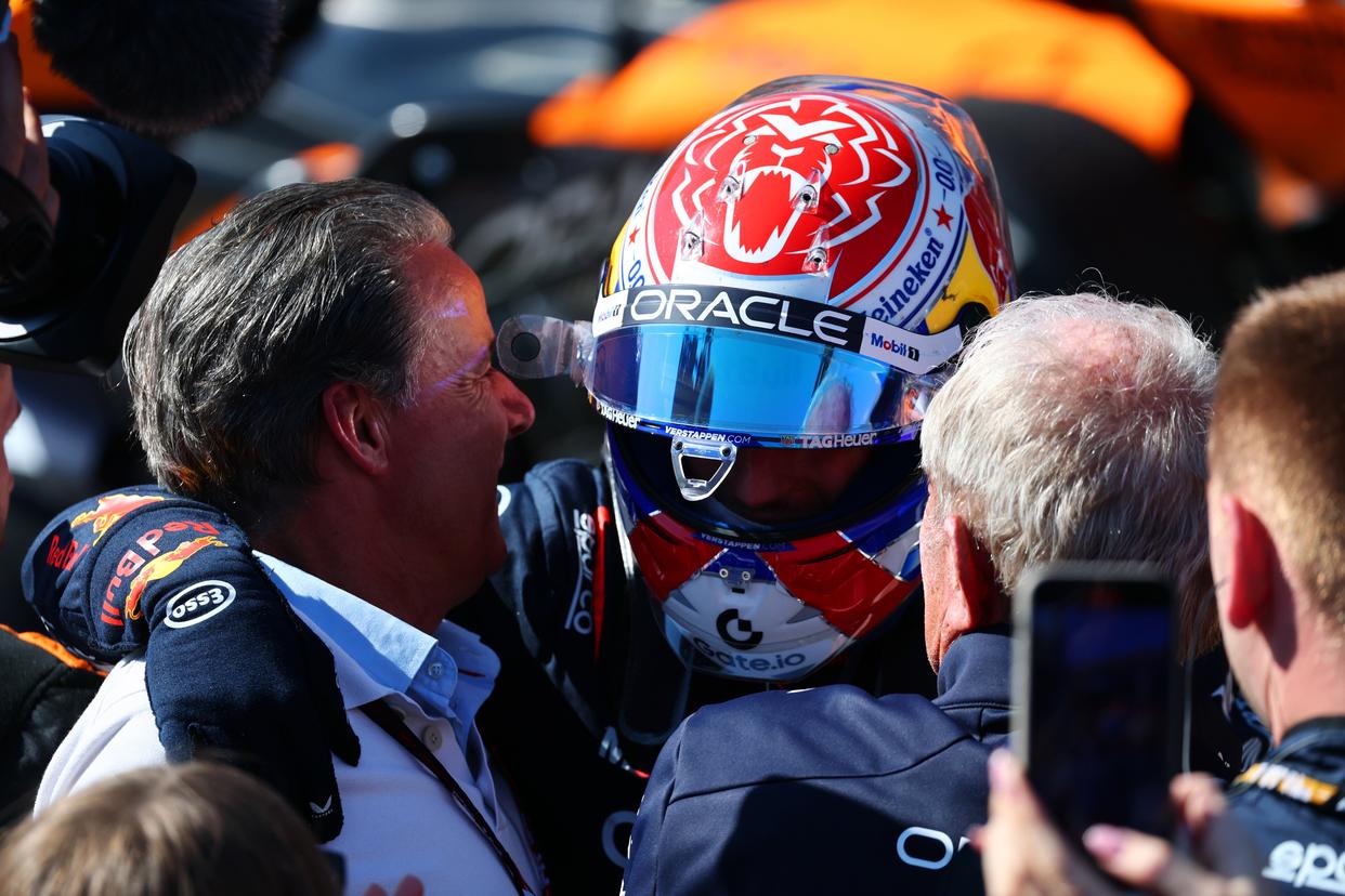 开云体育官方网站-索伯车队力克红牛二队，拉塞尔统治全场